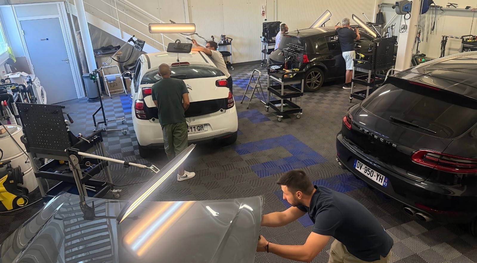 Immersion atelier : les stagiaires CQP en formation grêle chez PDRX-Center

Immersion atelier : les stagiaires CQP en formation grêle chez PDRX-Center

