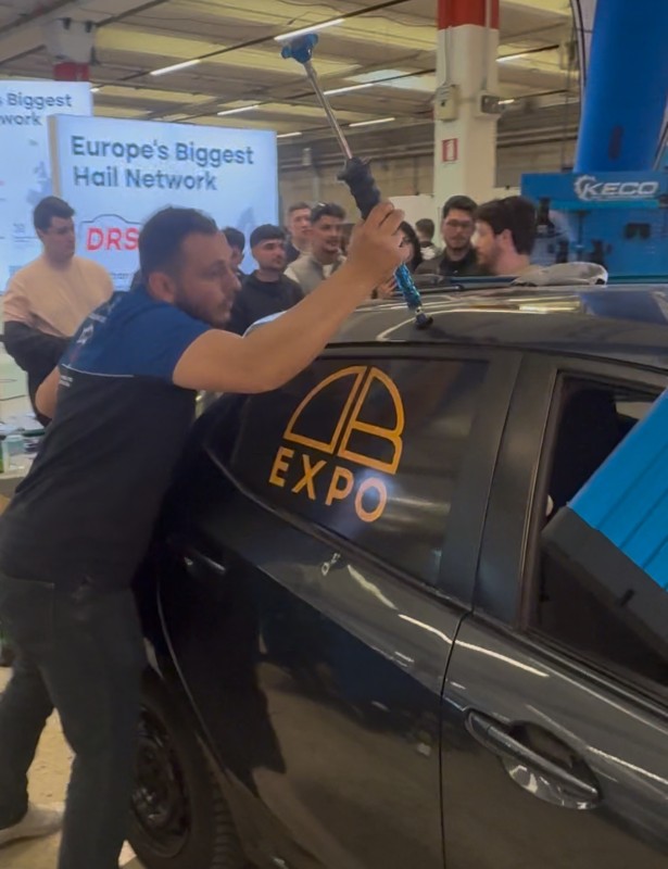 PDRX-Center présent au salon international DB EXPO 2025 en Italie pour rester à la pointe du métier de débosseleur sans peinture