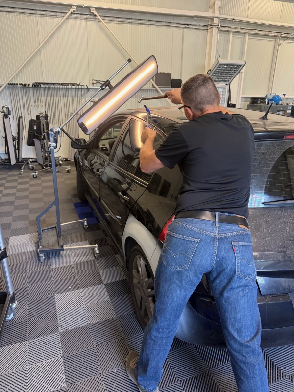 Redressage minutieux sur brancard : Mickael progresse dans sa formation DSP chez PDRX-Center