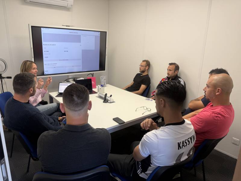 Développer son activité après la formation DSP grâce à Kim, experte en publicité digitale