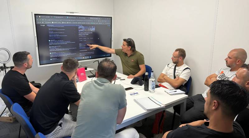 FAQ : Que faut-il savoir pour devenir débosseleur à son compte en SARL ou auto-entreprise ?