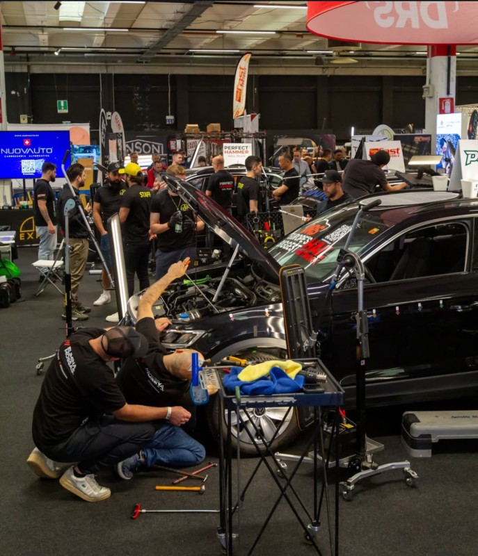 PDRX-Center présent au salon international DB EXPO 2025 en Italie pour rester à la pointe du métier de débosseleur sans peinture