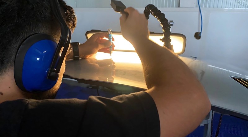 Suivre une formation débosselage sans peinture pour exercer en Île-de-France avec PDRX-Center, référence nationale du métier